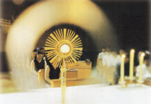 「你們應該全心歌頌讚美上主;為一切事,時時感謝天主。」(弗五19 ─ 20)